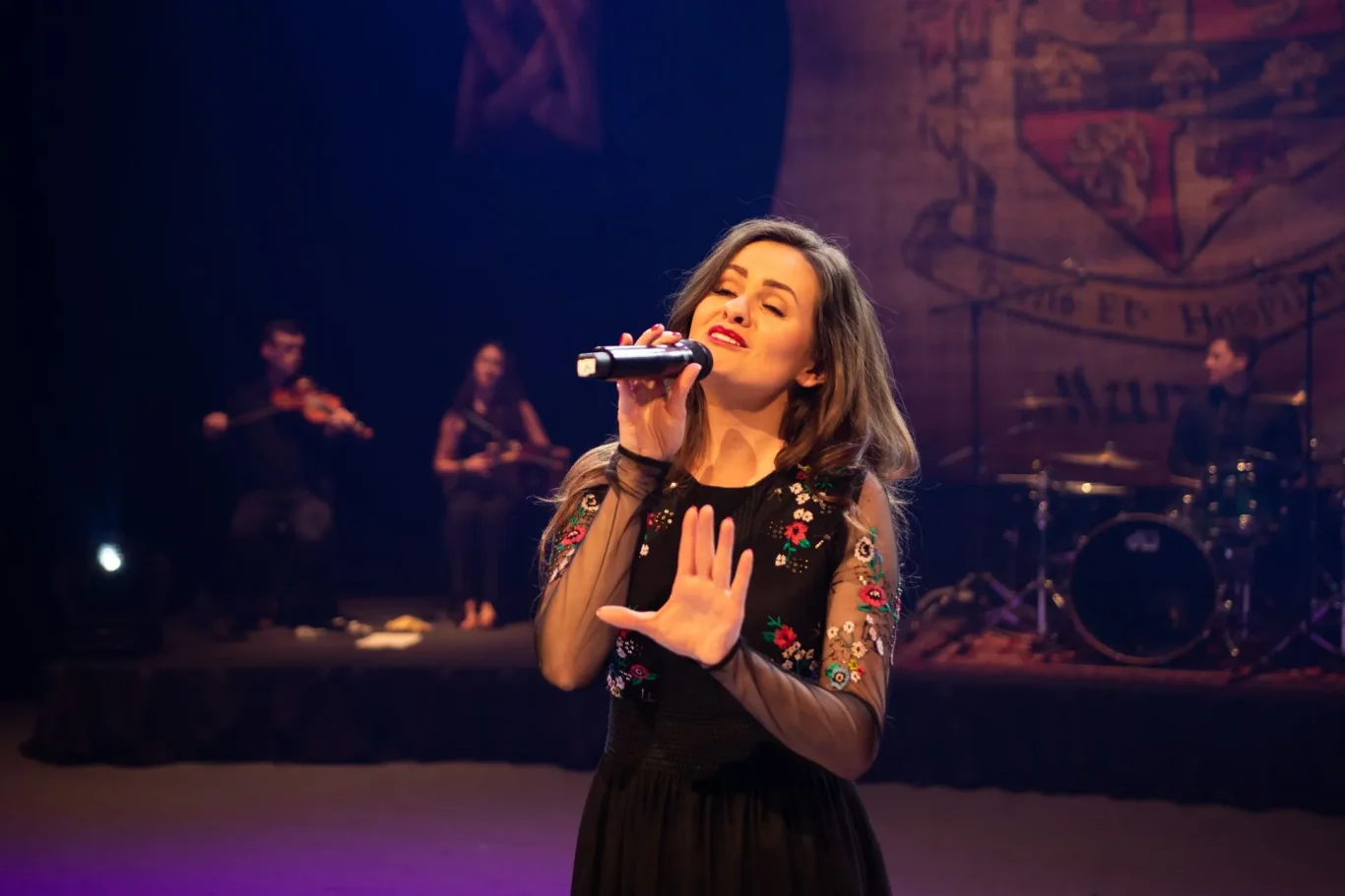 Sarah Gannon Singing